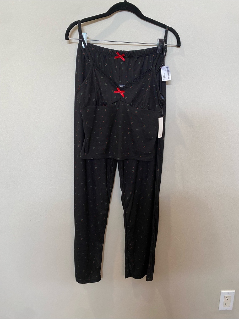 NWT Women's Black Pajama Cami & Pant Set with Red Bows